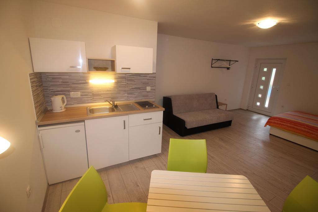 Apartments Marinko สตารีกราด ภายนอก รูปภาพ