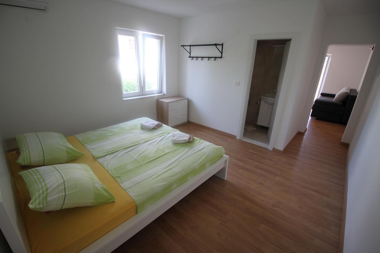 Apartments Marinko สตารีกราด ภายนอก รูปภาพ