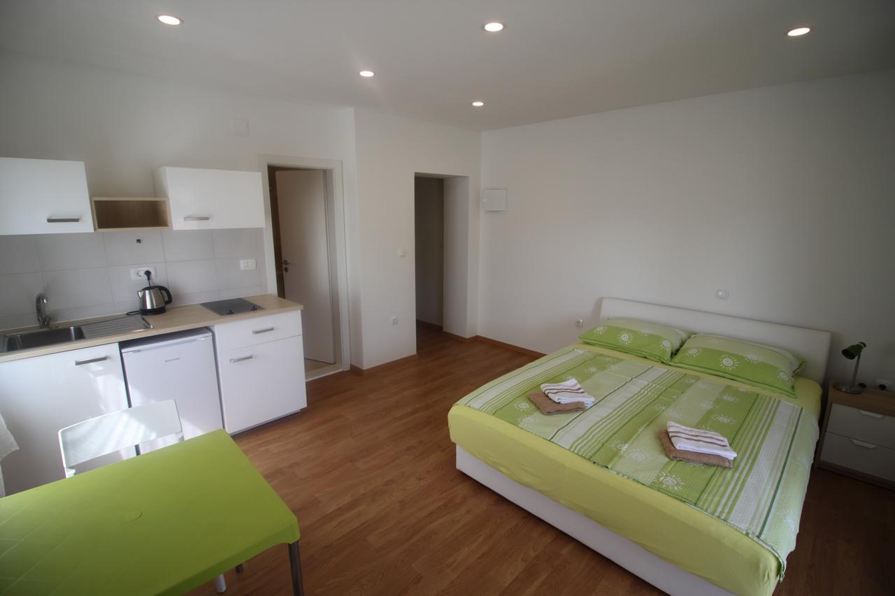 Apartments Marinko สตารีกราด ภายนอก รูปภาพ